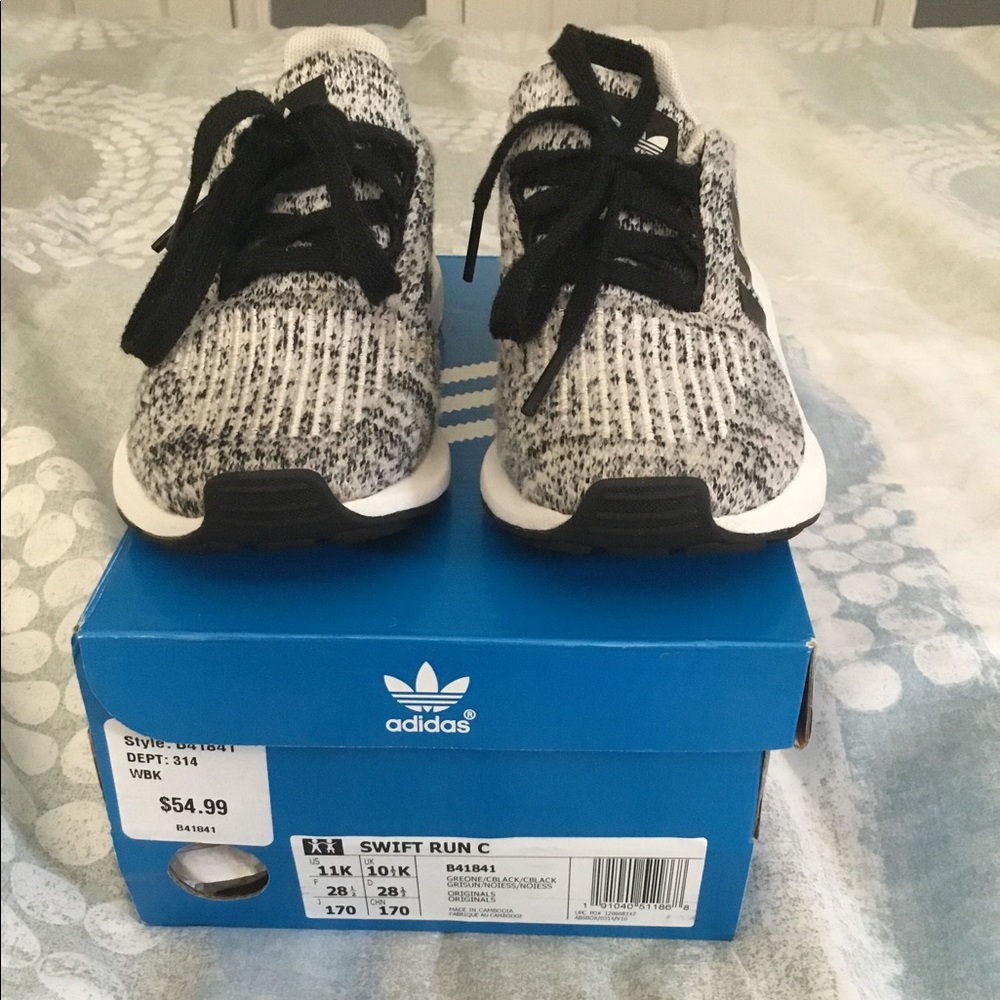 Kids Adidas Swift Run shoe.